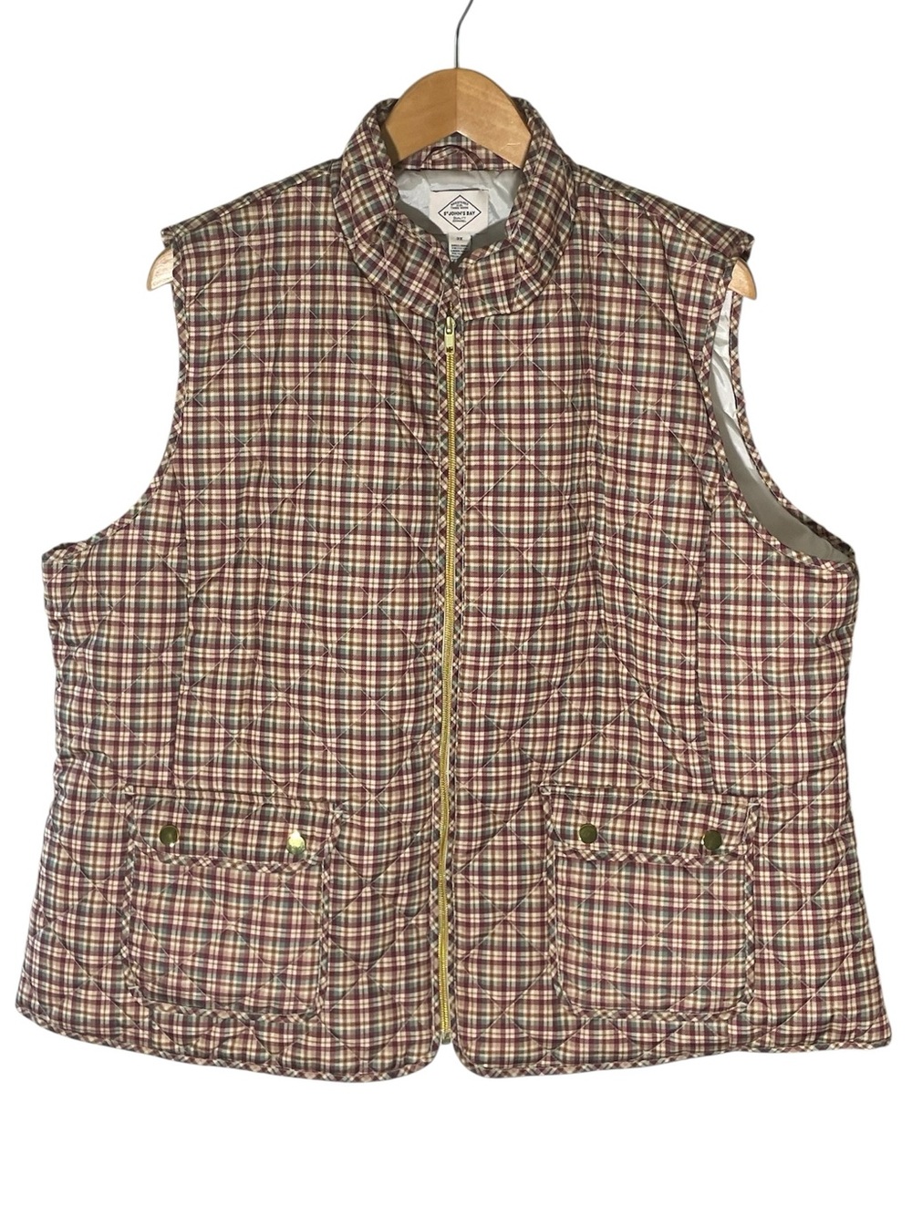 LL1- St. John's Bay Brown Multi Plaid Quilted Sleeveless Vest